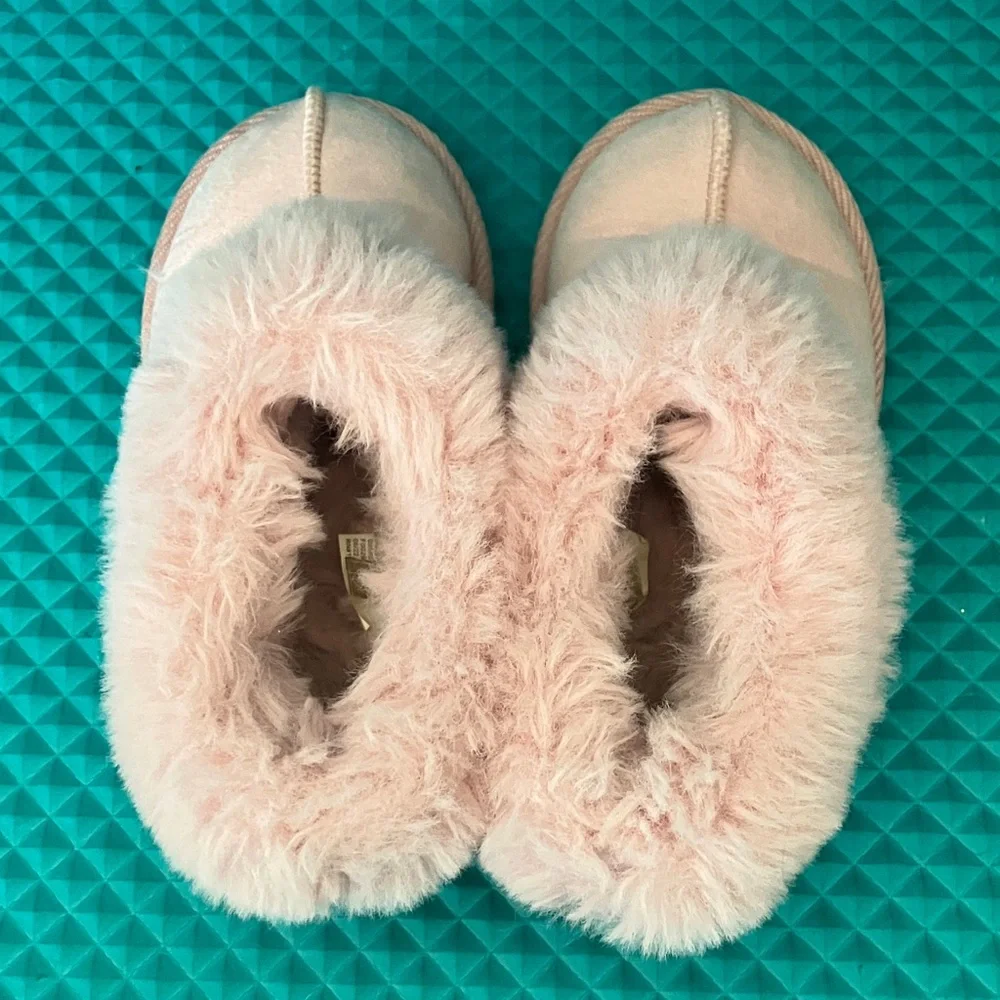 Like New CAT & JACK Girls Mollie Faux Fur Cuff Scuff Slippers | 12